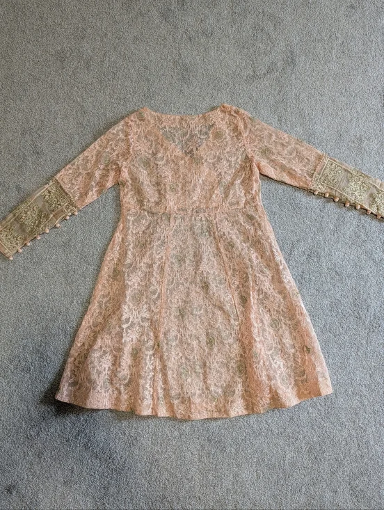 Sapphire Pakistani Kurta Set Small Peach Embroidered Formal Outfit 2 Piece - Picture 3 of 7